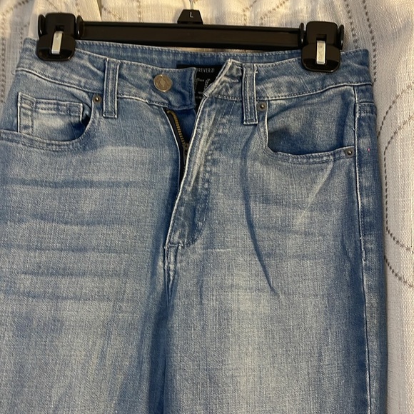Women’s 24 Blue Jean Flare/Wide Legged Pants Leg Split 5 Pockets Zip/Button Clos - Picture 4 of 14